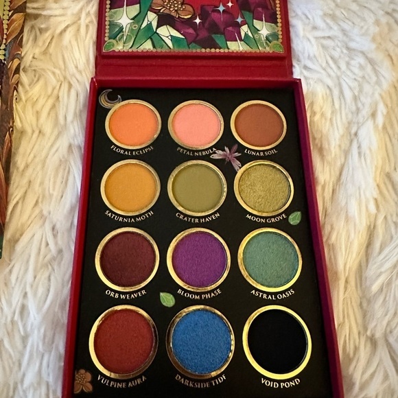 Kat Von D KVD Moongarden Eyeshadow Palette - Picture 2 of 4